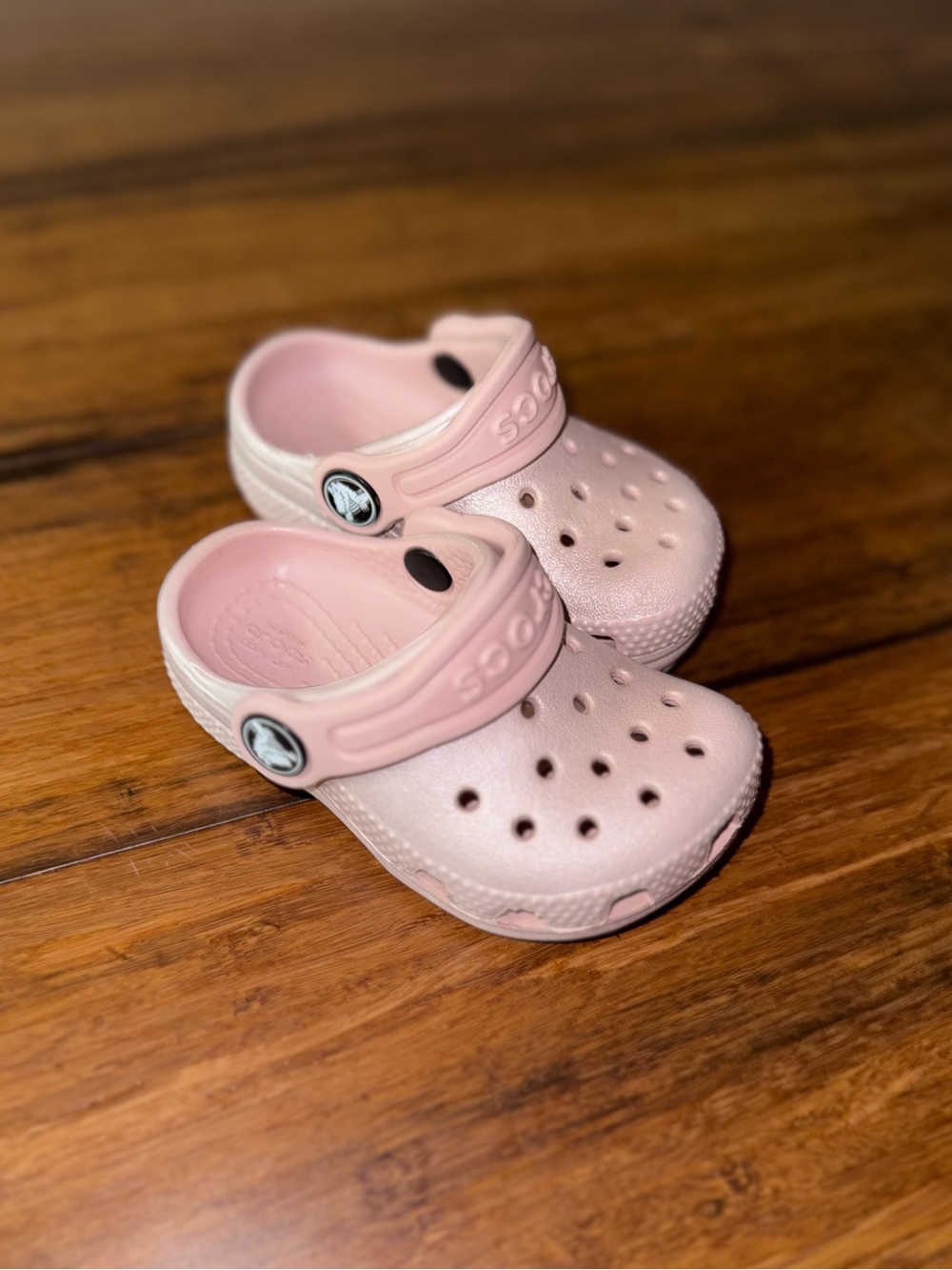 CROCS Infants/baby Classic Clogs in rose Pink